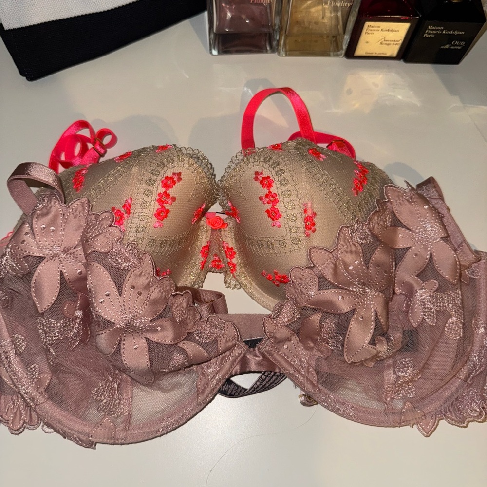 Victoria Secret Bras
